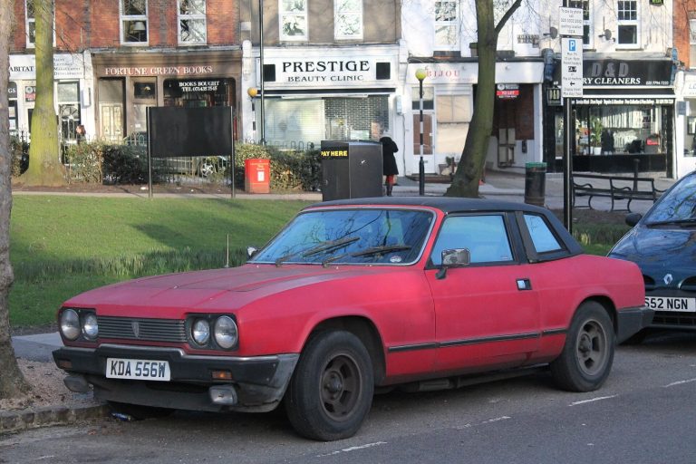 1981 Reliant Scimitar GTC convertible, registered 1 June 1981.