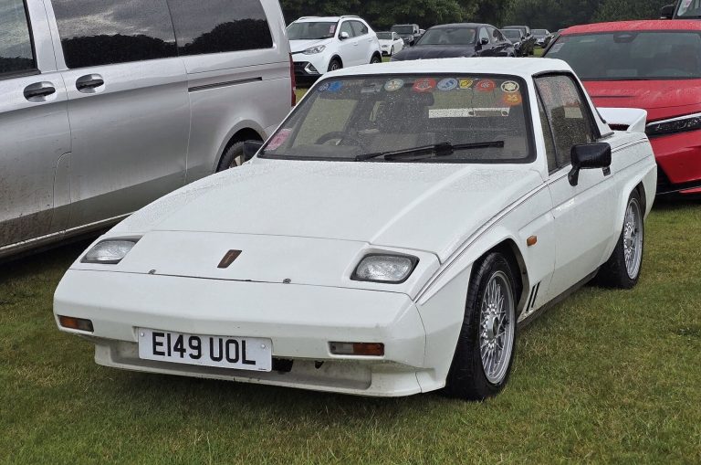 Reliant Schimitar